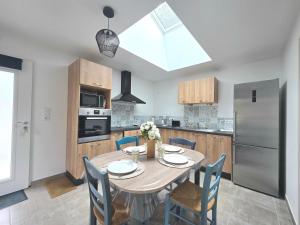 Appartements Appartement neuf 62 m², 5 couchages, a 250 m de la plage - balcon, jardin prive, et parking inclus - FR-1-364-111 : photos des chambres