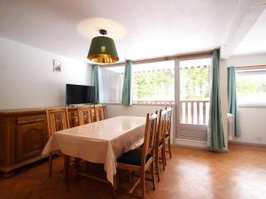 Appartements Charmant F2 bis au Mont-Dore avec balcon, au pied des pistes, 6 pers, parking, ascenseur - FR-1-415-150 : photos des chambres