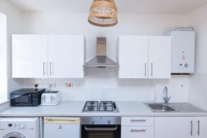 Modern 2 beds flat in Kensington with terrace