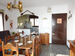 EDENMAR. Joya frente al mar para 6 en Roses - ES-258-103