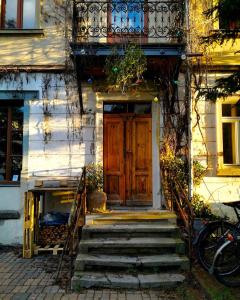 Dresden in schöner AtelierWohnung mit Gartenblick