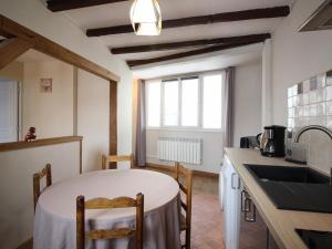 Appartements Appartement F3 de 50m² au coeur de Mont-Dore avec 2 chambres, cuisine equipee et 2 salles d'eau - FR-1-415-145 : photos des chambres