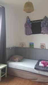 Maisons d'hotes Les Gites du Couvent Alternatif : Appartement 1 Chambre de Luxe - Vue sur Jardin