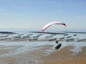 Maisons de vacances Maisonnette avec Piscine, Terrasse et Jardin Prive - La Faute-sur-Mer - FR-1-194-282 : photos des chambres