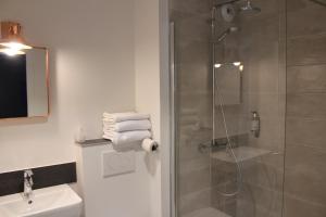 Hotels Hotel La Fontaine Caen Centre : Chambre Double Standard