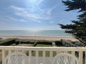 Appartements Appartement avec balcon, jardin, et acces plage - FR-1-361-492 : photos des chambres