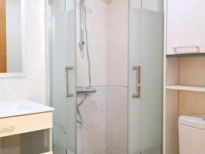 Apartamento acogedor con piscina y jardín privados en Figueres - ES-228-115