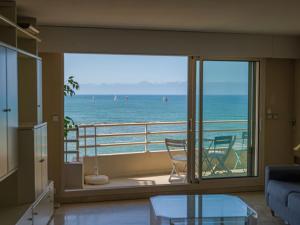 Appartement Face Mer - 2 Chambres, Terrasse, Garage, Wi-Fi - FR-1-197-603