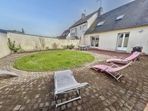 Maisons de vacances Maison a 500m de la plage avec jardin, 4 chambres, Wi-Fi et parking - 8 couchages - FR-1-361-539 : photos des chambres