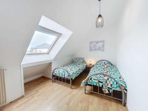 Maisons de vacances Maison a 500m de la plage avec jardin, 4 chambres, Wi-Fi et parking - 8 couchages - FR-1-361-539 : photos des chambres