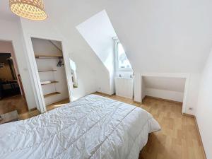Maisons de vacances Maison a 500m de la plage avec jardin, 4 chambres, Wi-Fi et parking - 8 couchages - FR-1-361-539 : photos des chambres