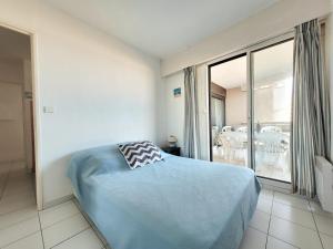 Canet - T2 cabine 5 pers, accès plage, piscine, parking - FR-1-794-118