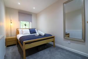 Signature - Wellhead View