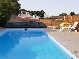 Maisons de vacances Maison 3 chambres avec piscine privee et jardin clos - FR-1-197-617 : photos des chambres