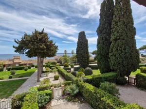 Appartement avec mezzanine et piscine, animaux acceptés, parking privé à Sainte-Maxime - FR-1-780-81