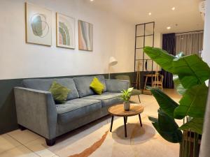 Manhattan Suites, Itcc