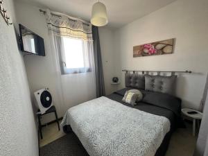 Charmant T2 Cabine 4 Pers, Piscine, Parking à Le Barcarès - FR-1-799-39