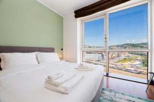 Train Station| Parking| AC| Wifi By Tilo