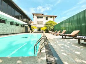 3R Resort by Blue Bird