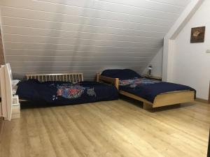 Chalets Chalet spacieux 170m2, jusqu-a 14 pers., lumineux salon et terrasse - FR-1-814-105 : photos des chambres