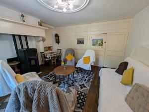 Maisons de vacances Gites de caractere avec jardins au coeur de la nature, ideal pour familles et amis - FR-1-583-505 : photos des chambres