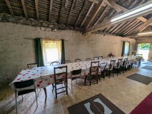 Maisons de vacances Gites de caractere avec jardins au coeur de la nature, ideal pour familles et amis - FR-1-583-505 : photos des chambres