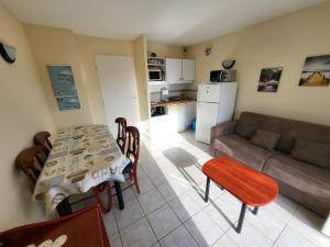 Appartement cosy avec piscine et parking proche mer - FR-1-92-954