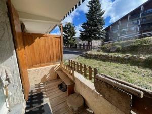 Studio confortable au pied des pistes avec terrasse - FR-1-804-55