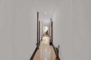 Collection O Jakksandra Harsha Boarding