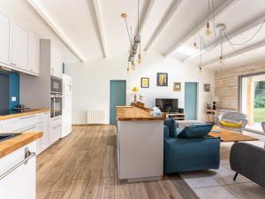 Maisons de vacances Maison spacieuse pres de la plage pour 10 personnes - FR-1-835-2 : photos des chambres