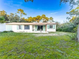 Maisons de vacances Maison spacieuse pres de la plage pour 10 personnes - FR-1-835-2 : photos des chambres