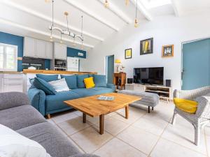 Maisons de vacances Maison spacieuse pres de la plage pour 10 personnes - FR-1-835-2 : photos des chambres