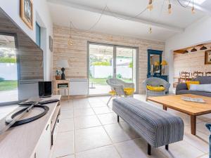 Maisons de vacances Maison spacieuse pres de la plage pour 10 personnes - FR-1-835-2 : photos des chambres