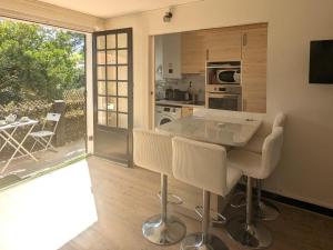 Studio Charmant Proche Plage pour 2 Pers avec Parking - FR-1-420-159