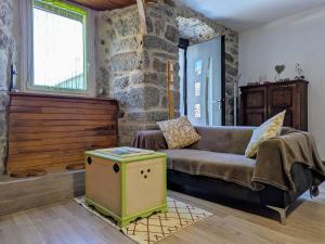 Séjour rustique proche des Estables et du Puy-en-Velay - FR-1-582-533