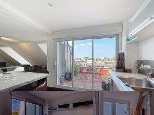 Duplex T3 avec terrasse au cœur de Granville - FR-1-361-566