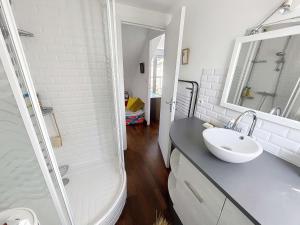 Duplex T3 avec terrasse au cœur de Granville - FR-1-361-566