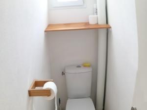 Maisons de vacances Maison Noirmoutier entre Bourg et Plage, 4/6 pers, jardin, parking, TV, WiFi - FR-1-823-70 : photos des chambres