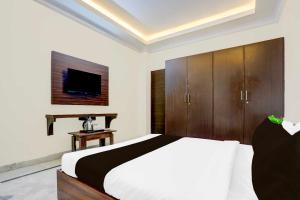 Collection O Bangalore Central Silk Board Metro Station