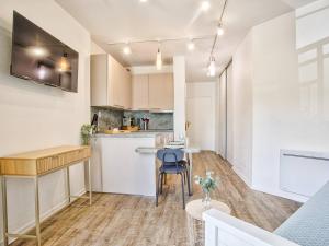 Appartements Studio moderne proche plage avec WiFi a Dives-sur-Mer - FR-1-788-84 : photos des chambres