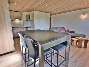 Bel appartement 3 pièces rénové, 58 m², 5 pers, balcon, parking - FR-1-458-229