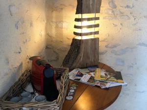 B&B / Chambres d'hotes Maison d-hotes pres de La Fleche - Animaux Admis - Petit-dejeuner Inclus - FR-1-410-477 : photos des chambres
