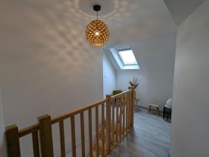 Maisons de vacances Deux gites charmants pres d-Orleans avec jardin et parking privatif - FR-1-590-577 : photos des chambres
