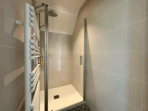Maisons de vacances Maison neuve spacieuse a Carnac, 10-12 pers., jardin clos, WiFi - FR-1-377-103 : photos des chambres