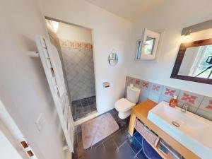 Maisons de vacances Maison a Vic-la-Gardiole, 2 pers, Terrasse, Proche Plage - FR-1-785-25 : photos des chambres