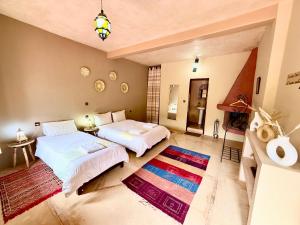 Aux lumières du toubkal Light of Toubkal