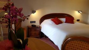 Hotels Hotel Restaurant Pere Benoit : photos des chambres