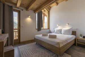 Chalets Chalet Saint-Pierre jacuzzi vue montagne neuf : photos des chambres