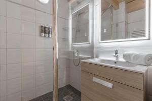 Chalets Chalet Saint-Pierre jacuzzi vue montagne neuf : photos des chambres