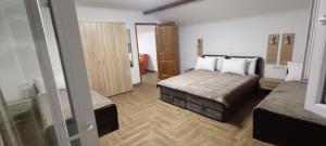 Petrovaradinski Dvor